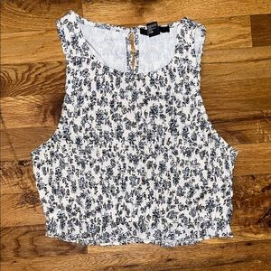 Forever 21 Floral Crop Top - Black and White